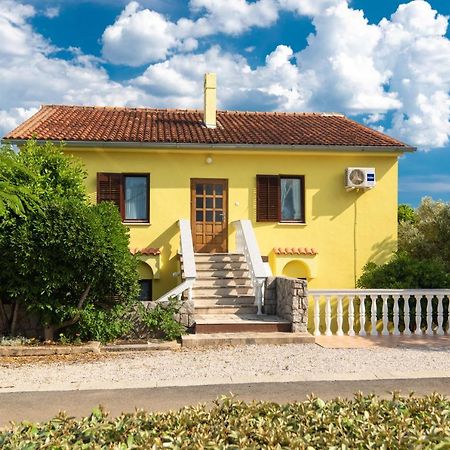 Apartment Drago *Cosy & Close To The Beach! Krk Town Bagian luar foto