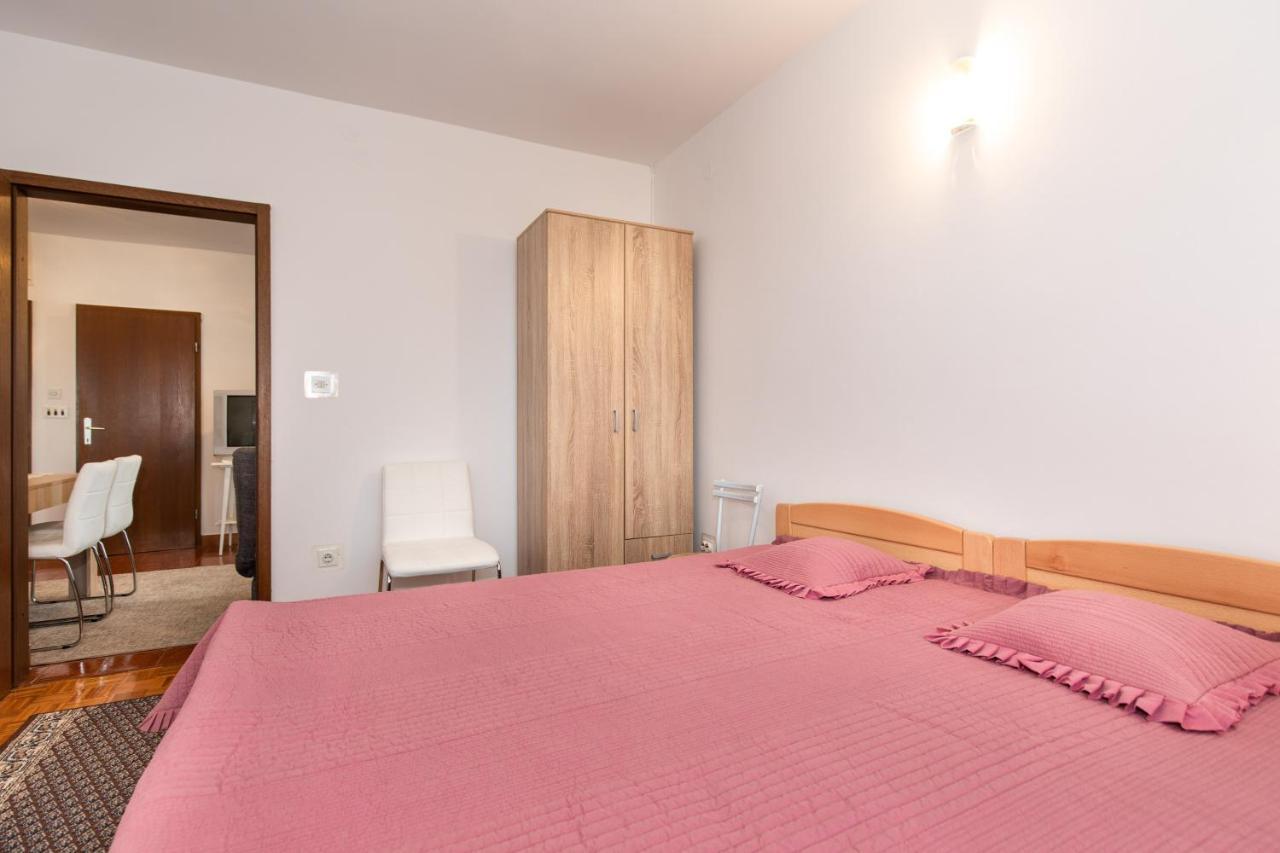 Apartment Drago *Cosy & Close To The Beach! Krk Town Bagian luar foto