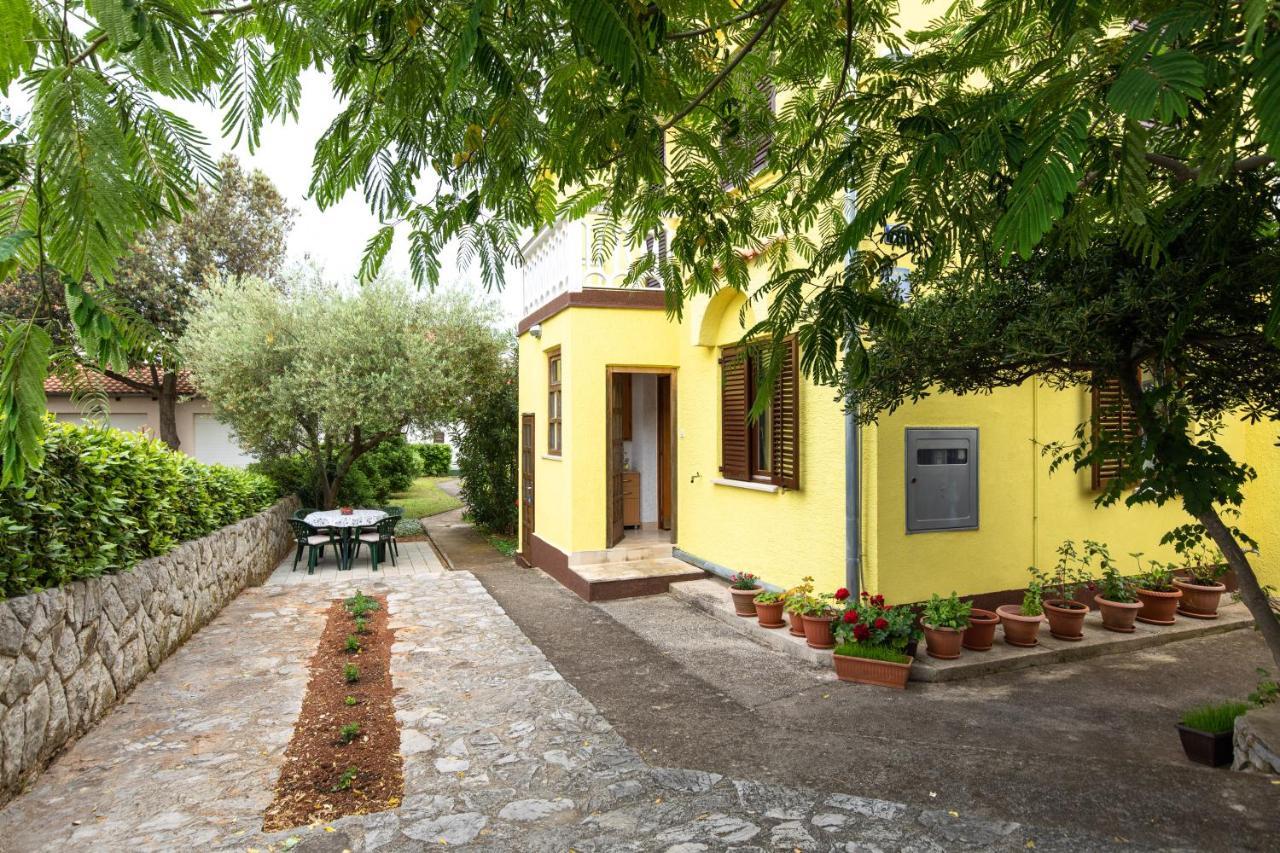 Apartment Drago *Cosy & Close To The Beach! Krk Town Bagian luar foto