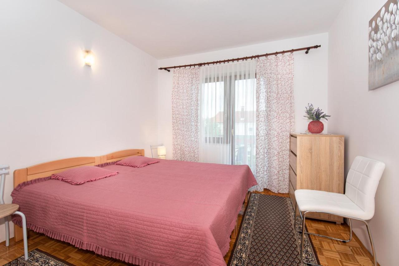 Apartment Drago *Cosy & Close To The Beach! Krk Town Bagian luar foto