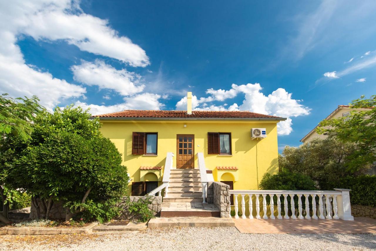 Apartment Drago *Cosy & Close To The Beach! Krk Town Bagian luar foto