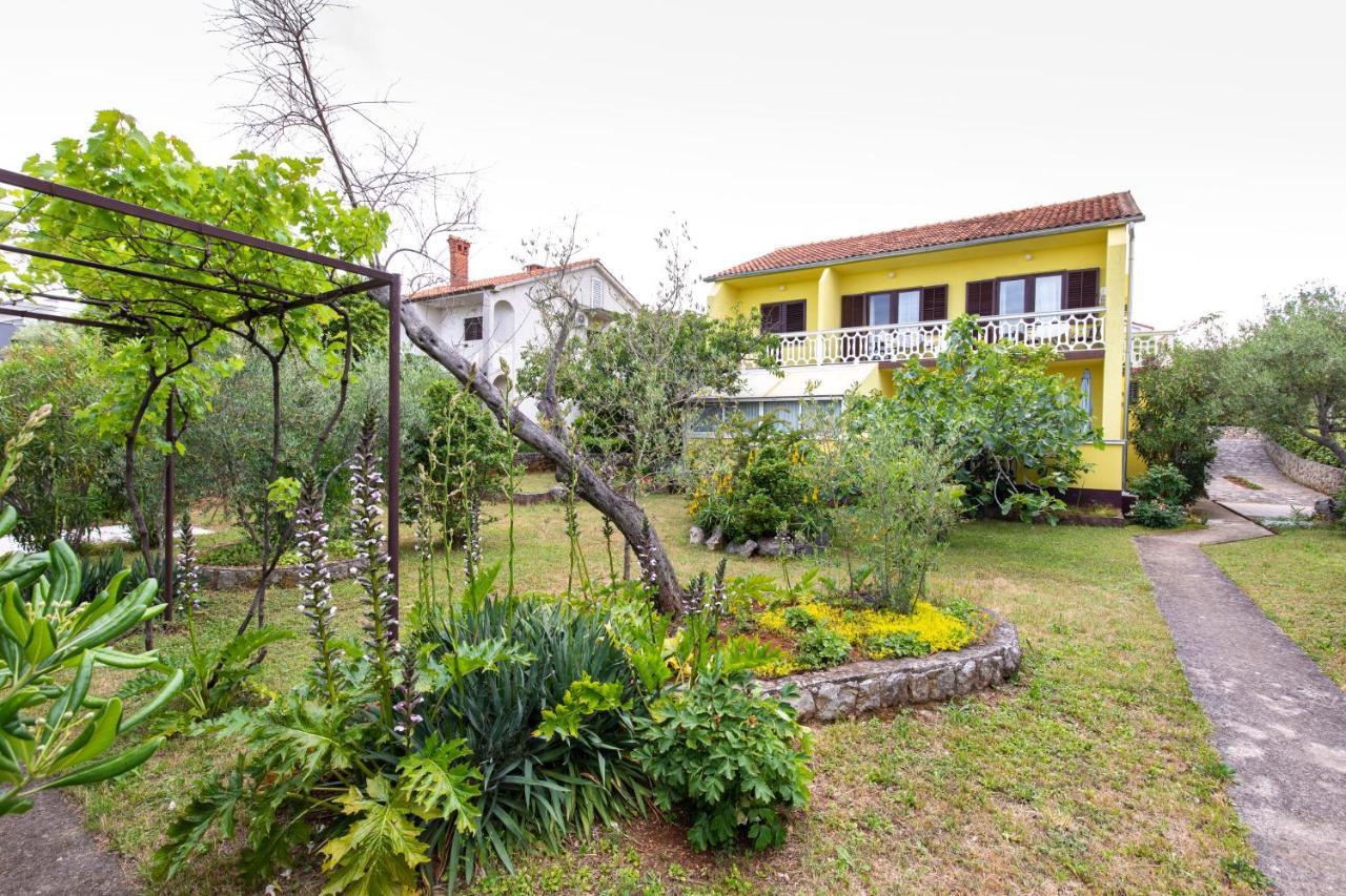 Apartment Drago *Cosy & Close To The Beach! Krk Town Bagian luar foto