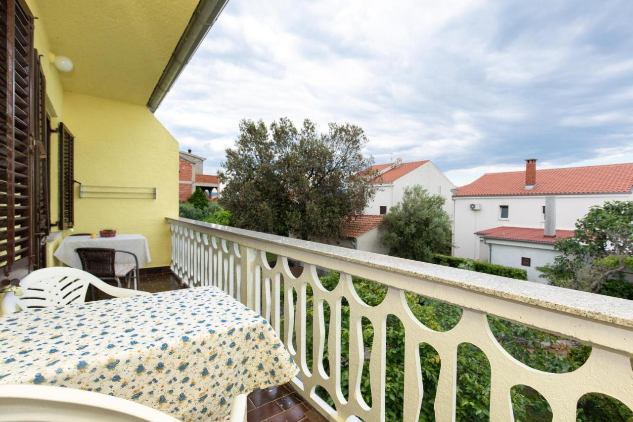 Apartment Drago *Cosy & Close To The Beach! Krk Town Bagian luar foto