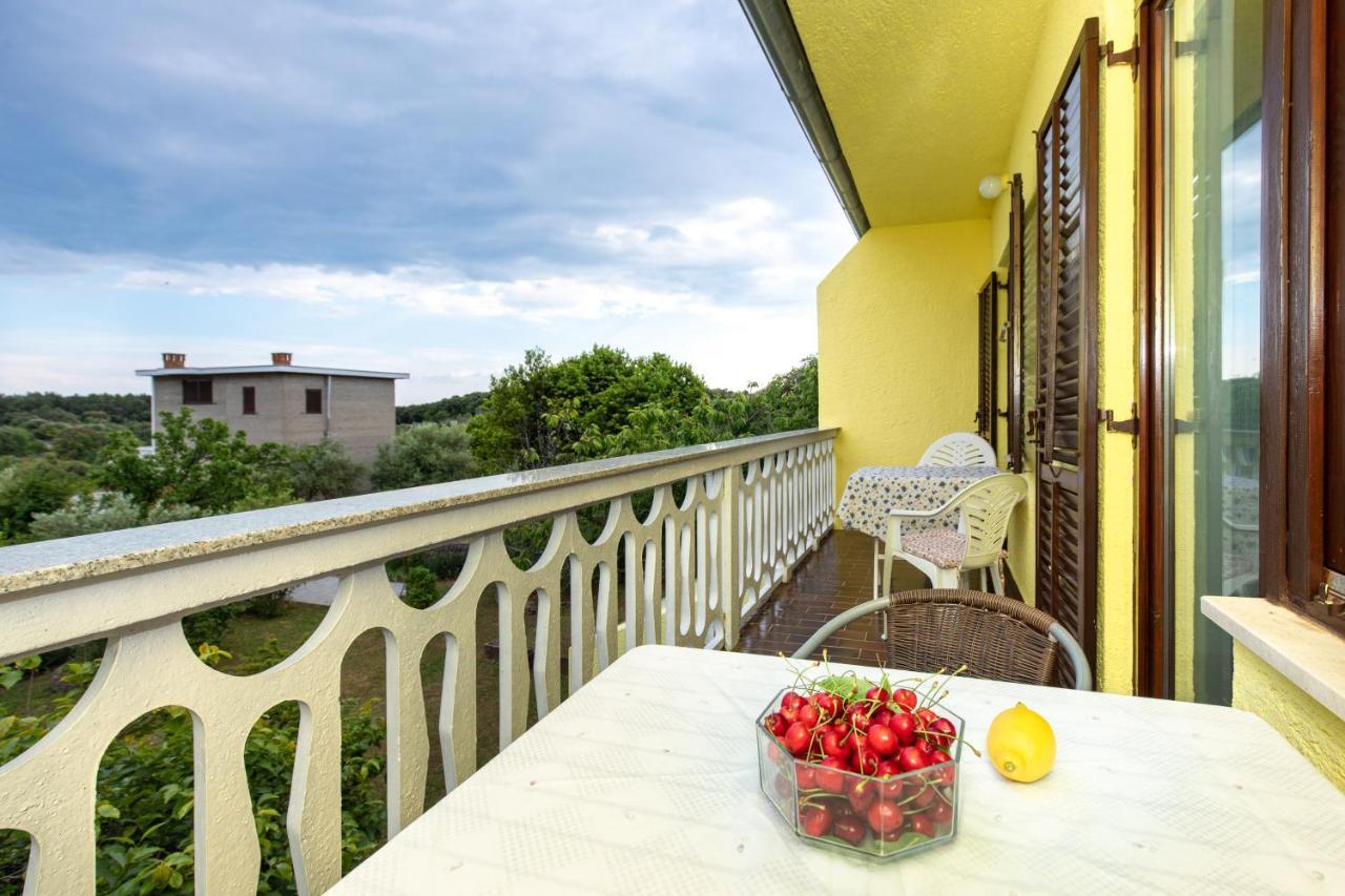 Apartment Drago *Cosy & Close To The Beach! Krk Town Bagian luar foto