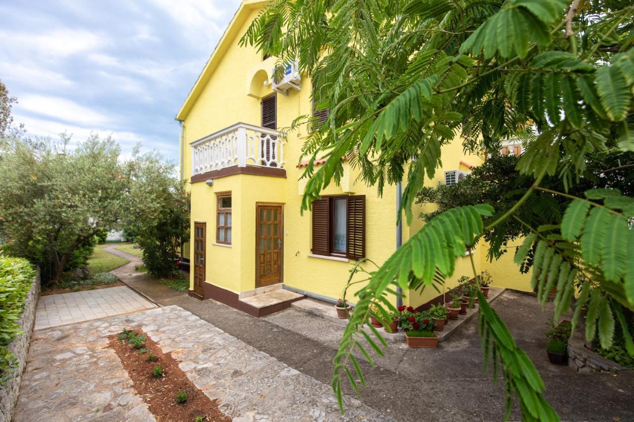 Apartment Drago *Cosy & Close To The Beach! Krk Town Bagian luar foto