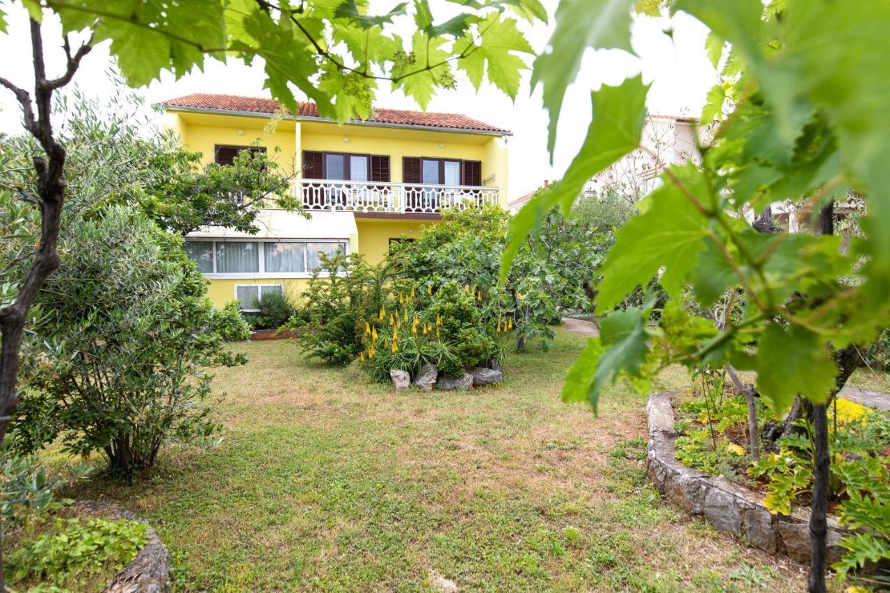 Apartment Drago *Cosy & Close To The Beach! Krk Town Bagian luar foto